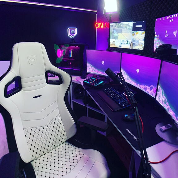 noblechairs gaming chairs - Purple setup